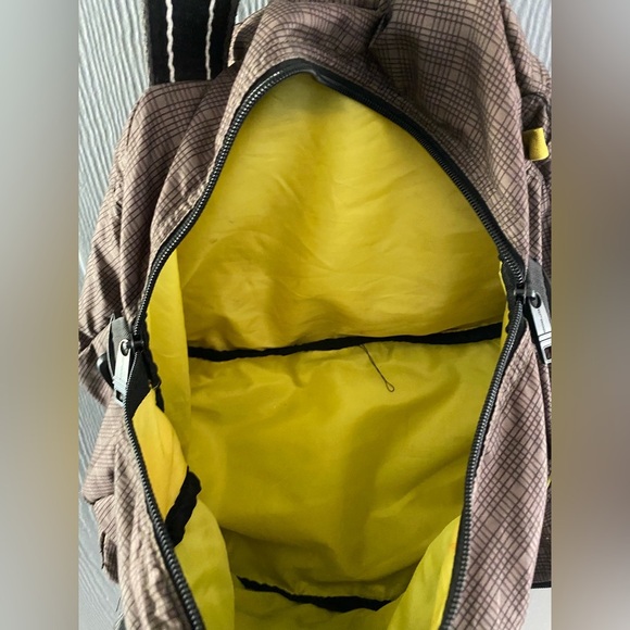 Cropp Convertible Backpack/Duffle​ - Picture 4 of 8